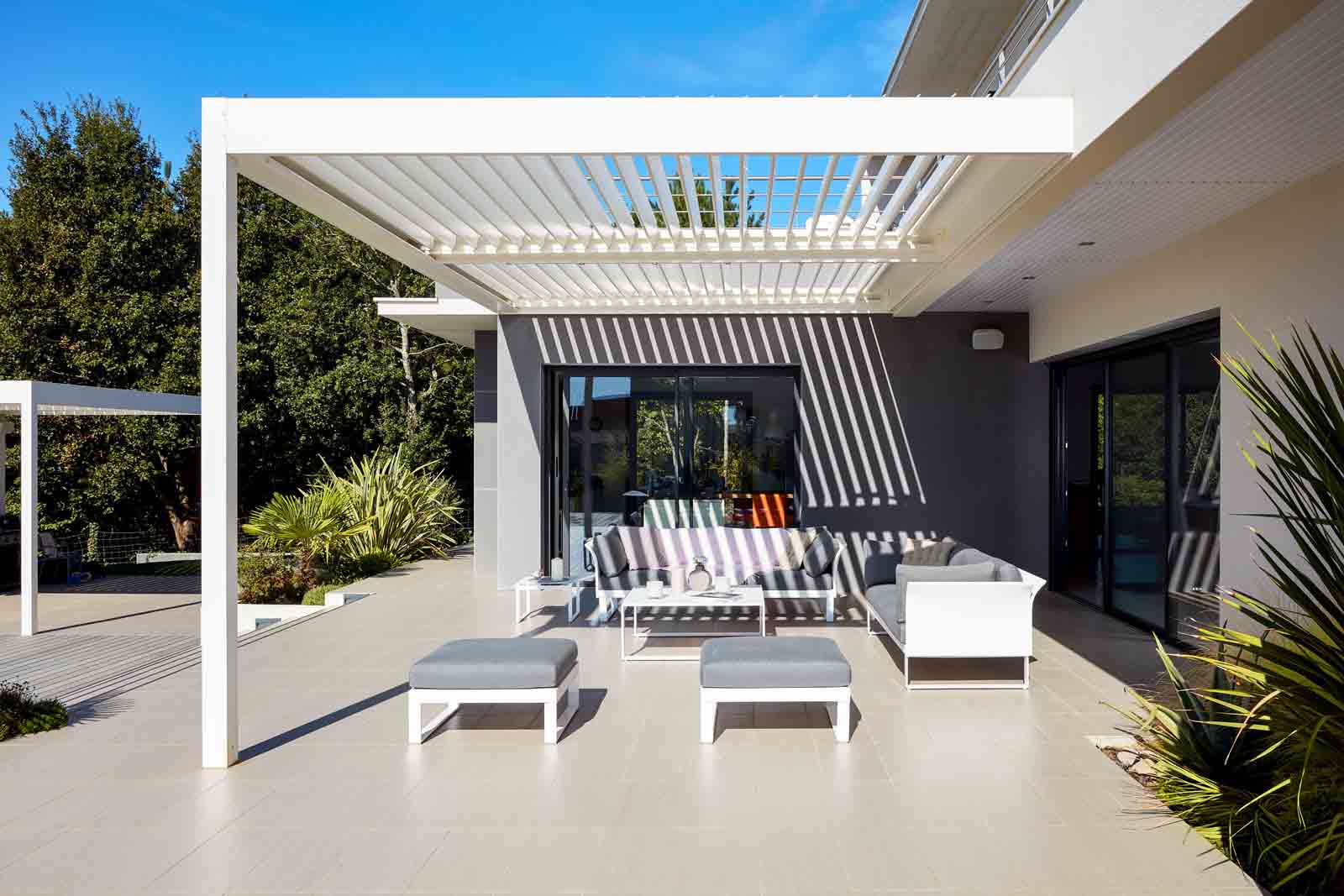 Pergola bioclimatica Adarte per una villa