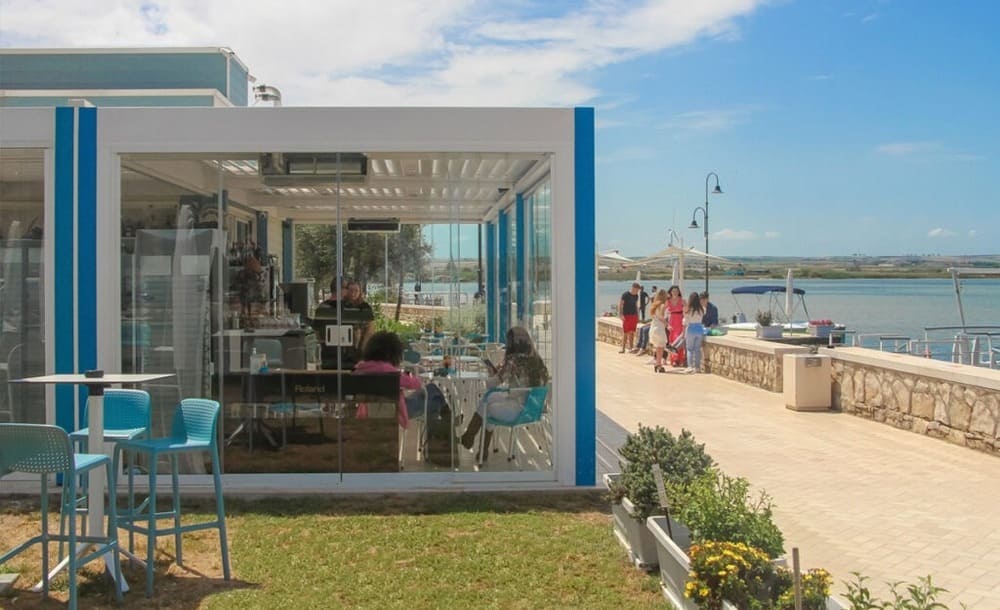 Lake Café